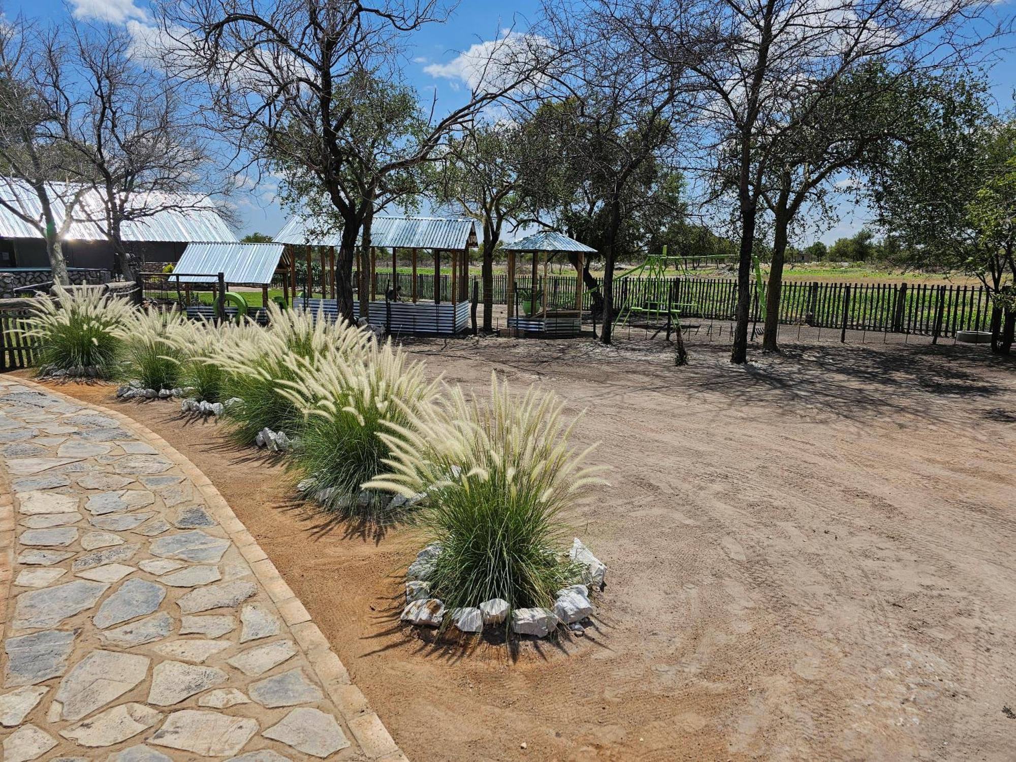 Tamboti Farm Accommodation ซูเมบ ภายนอก รูปภาพ