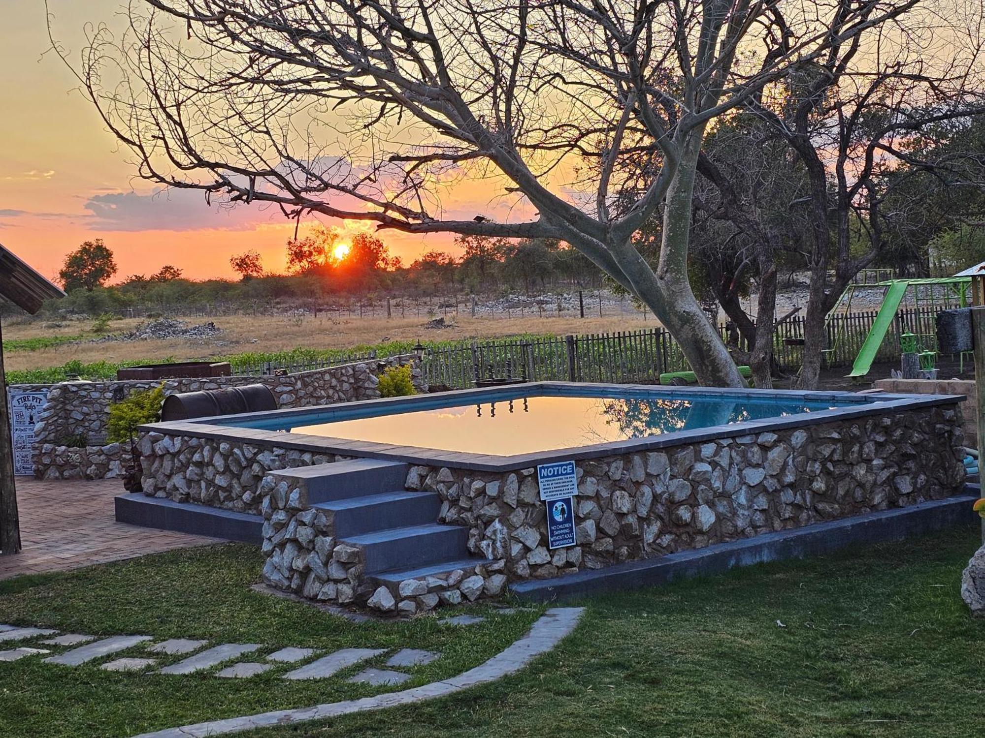 Tamboti Farm Accommodation ซูเมบ ภายนอก รูปภาพ